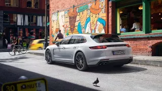 Porsche Panamera Turbo S E-Hybrid Sport Turismo 1