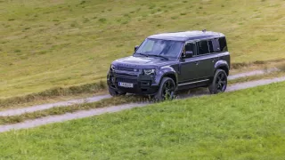 Land Rover Defender V8