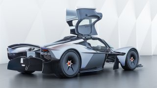 Aston Martin ukázal konečnou podobu hypersportu Valkyrie. Je neuvěřitelný!