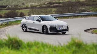 Elektrické Audi A6 je v mnoha ohledech zábavnější než legendární Audi RS 6. Máme to vyzkoušené