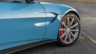 Obrněný Aston Martin Vantage