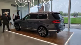 BMW X7