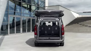 Toyota PROACE CITY 2019 interiér 7