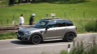 I jako hybrid MINI Countryman dobře jezdí. 4