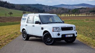 Ojetý Land Rover Discovery 4 nabízí za cenu fabie hodně prostoru i pohodlí. Nespolehlivost je fáma