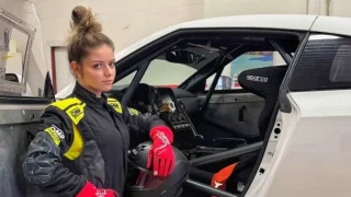 Rozhovor: Mladá Češka usedne za volant závodního Nissanu GT-R. Jejím cílem je 24h Nürburgring
