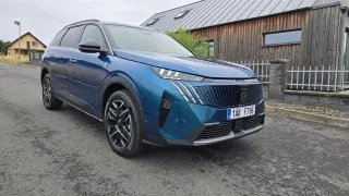 Peugeot 5008 5 míst