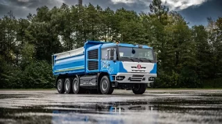 Bytelná technika z Kopřivnice: Nová Tatra Force má vlastní dvanáctiválec a uveze desítky tuny