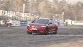 Naše měření na okruhu: Volkswagen ID.7 GTX jezdí opravdu rychle, ale spotřebou mnohé řidiče zklame