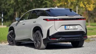Lexus RZ 550e F Sport