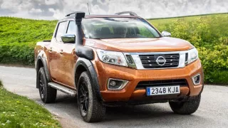 Nissan Navara OFF-ROADER AT32