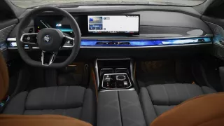 BMW M760e xDrive