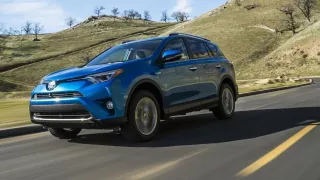 Toyota RAV4 facelift 2015 - hlavní