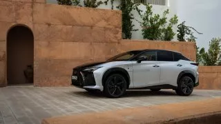 Lexus RZ