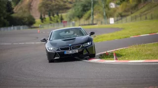 Provětrali jsme hybridní BMW i8 v edici Protonic F