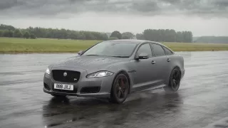 Jaguar XJR575 3