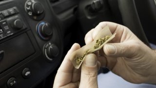 Marihuana a řízení automobilu? Při cestách v Německu je to nově možné, úřady stanovily toleranci