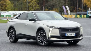 Otestovali jsme nejhezčí francouzský elektromobil. DS N°8 je velmi pohodlné a úsporné auto