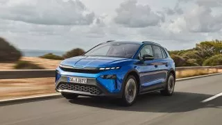 Tesla ztratila vůdčí roli na trhu s elektromobily. Největší propad prodejů si ale připisuje Volvo