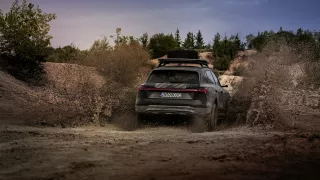 Audi Q8 e-tron edition Dakar