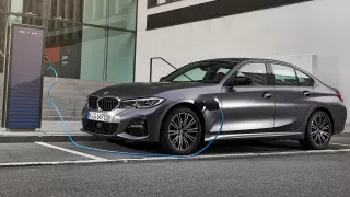 BMW 330e