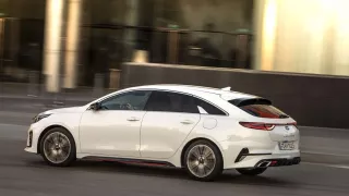 Kia ProCeed 1