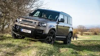 Test Land Rover Defender P300e