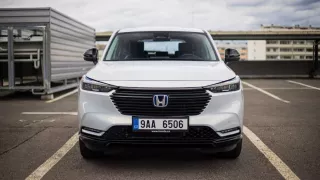 Test Honda HR-V e:HEV pohledem ženy: Když se inovace vyplatí