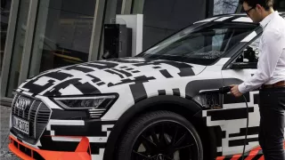 Audi e-tron 