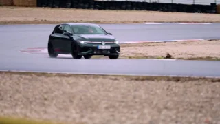 Recenze Volkswagenu Golf GTI Edition 50