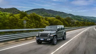 Jeep Wrangler Sahara 4xe