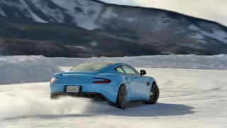 Aston Martin na ledu 