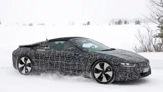 Spy foto BMW i8 Spyder