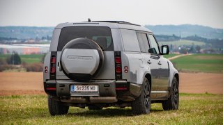 Land Rover Defender Outbound