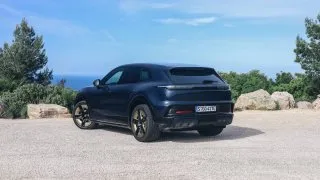 Porsche Cayenne Electric