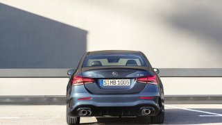 Mercedes AMG A 35 4MATIC 8