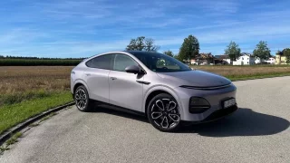 Xpeng nabízí komfort a dobrou cenu. Konkurent Tesly potěší pohodlím a rychlým nabíjením