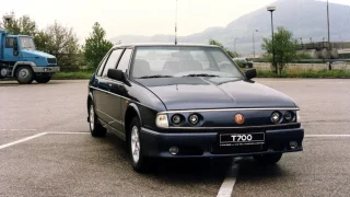 Retro: Vznikala o víkendech a jezdil v ní Miloš Zeman. Vládní Tatra 700 letos slaví 30 let