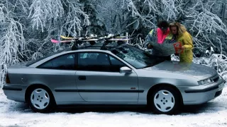 Retro: Legendární Opel Calibra vypadal zvenku jako supersport, uvnitř jako auto pro důchodce