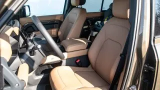Test Land Rover Defender P300e