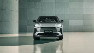 Toyota C-HR+