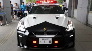 Policejní Nissan GT-R