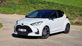 Nejdražší Toyota Yaris v testu. Sportovní výbava z ní dělá sexy auto, 600 tisíc je ale moc