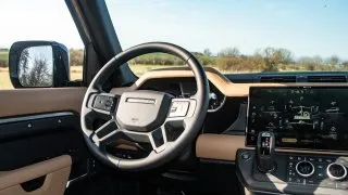 Test Land Rover Defender P300e