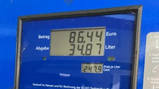V sobotu jsme natankovali litr benzinu už za více než 60 Kč. Levné cestování asi načas skončilo