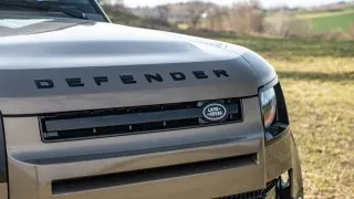 Test Land Rover Defender P300e