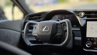 Lexus RZ 550e F Sport