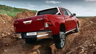 Toyota Hilux 2016 - Obrázek 3