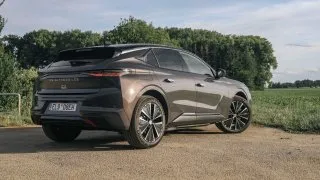 DS N°4 E-Tense v edici Jules Verne