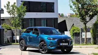 Základní DS 3 Crossback 1.2 PureTech umí spotřebu pod 5 l. Řidič ale musí rezignovat na dynamiku